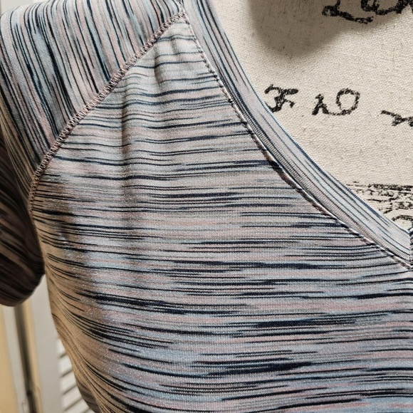 RBX TShirt Womens Size Medium Gray Pink Striped Athletic VNeck Short Sleeve - Picture 6 of 6